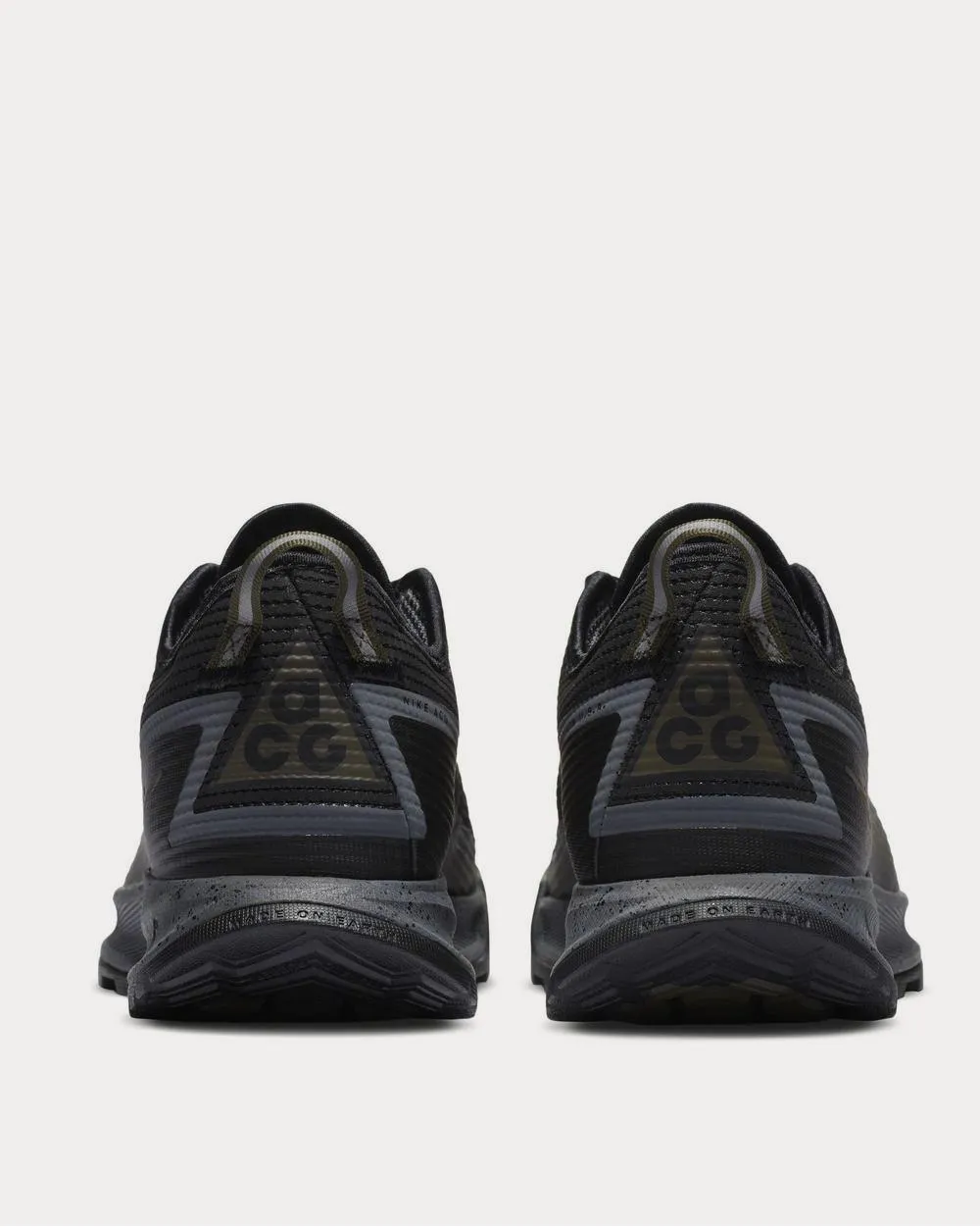 ACG Air Nasu Rubber-Trimmed Mesh Hiking  Black low top sneakers