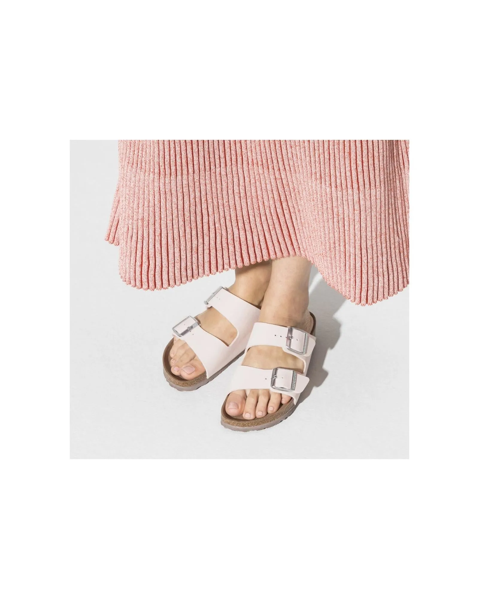 Comfortable and Stylish Vegan Sandals with Adjustable Straps - 38 EU