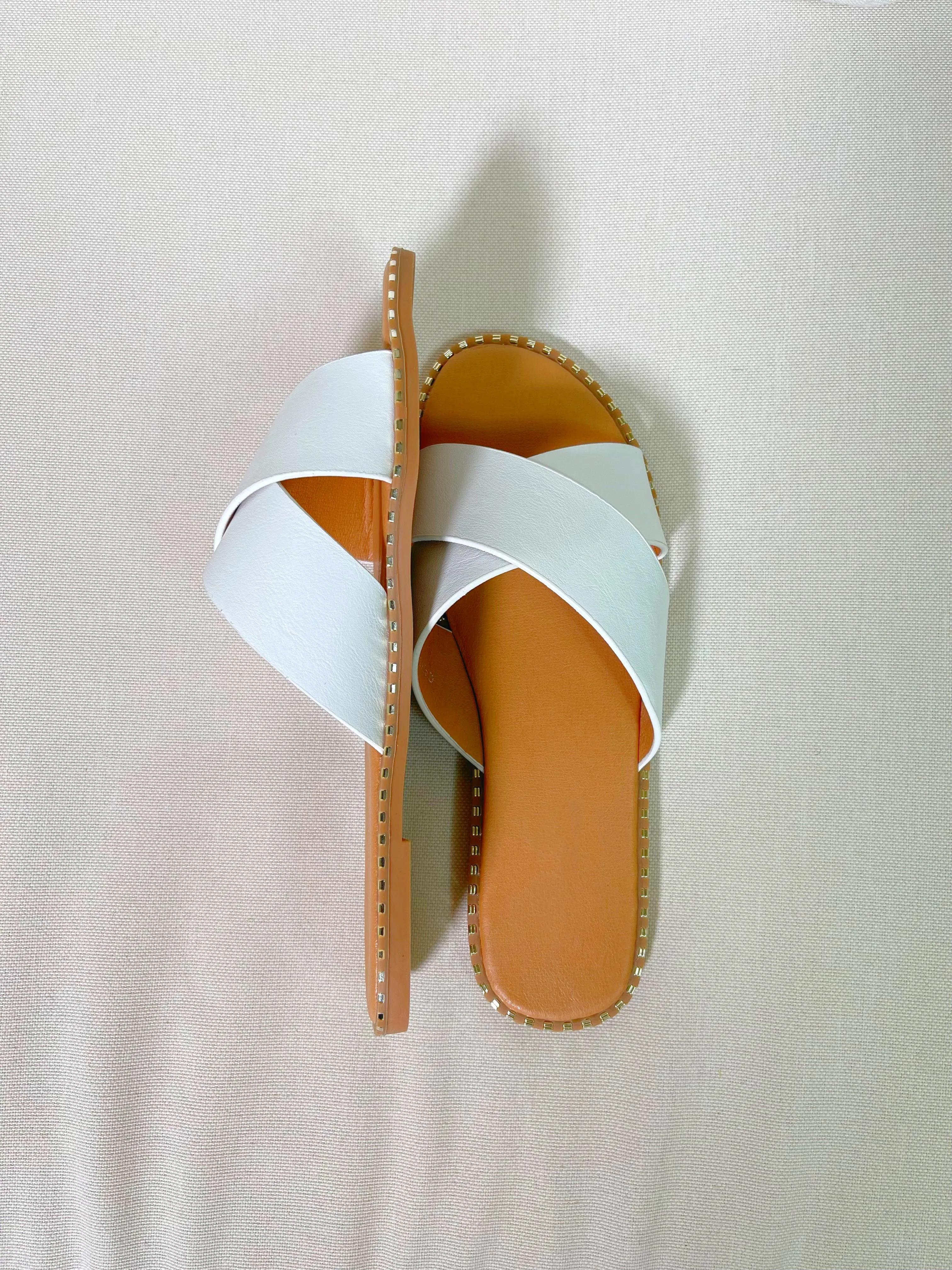 Mona Sandals-White