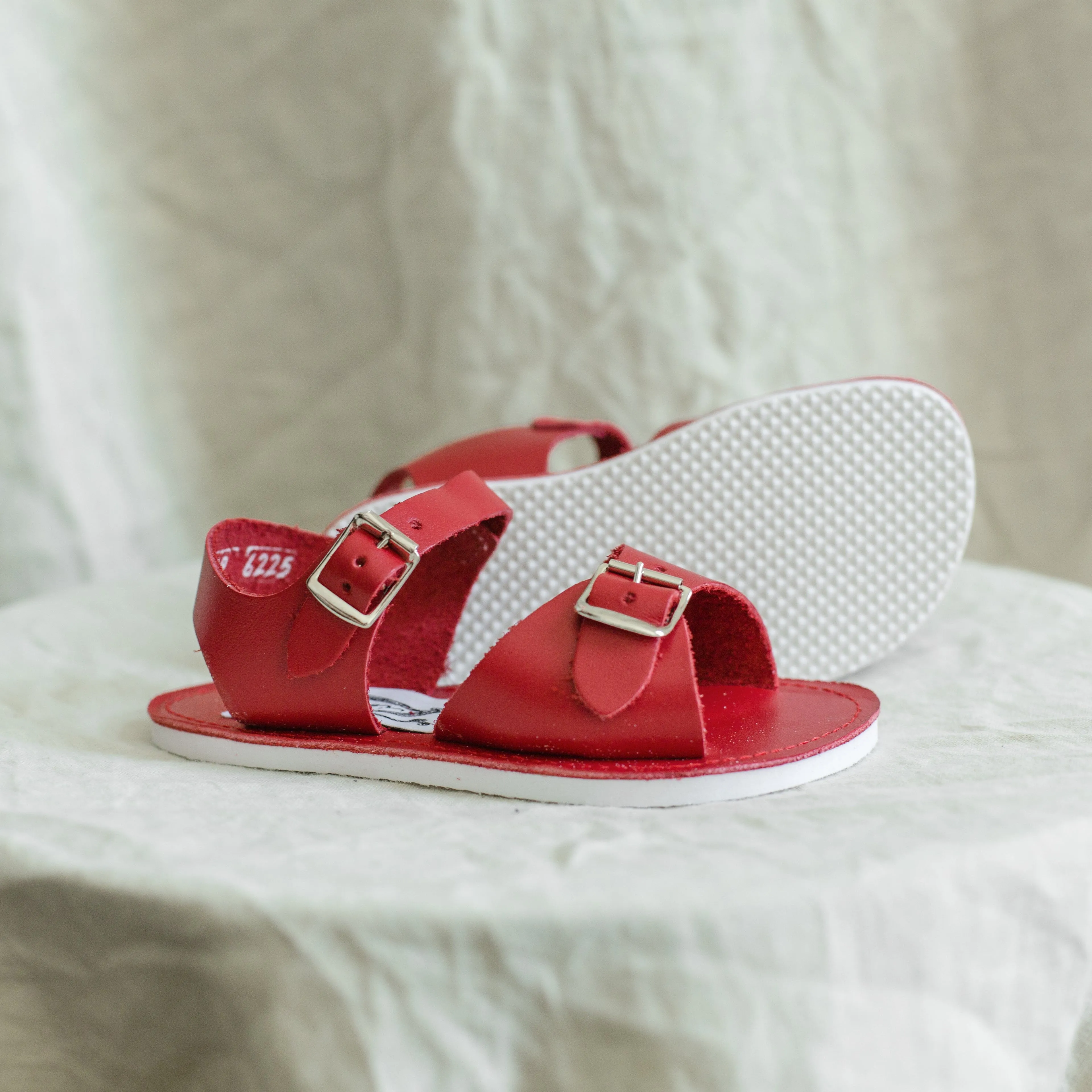 Stevie Sandal | Red
