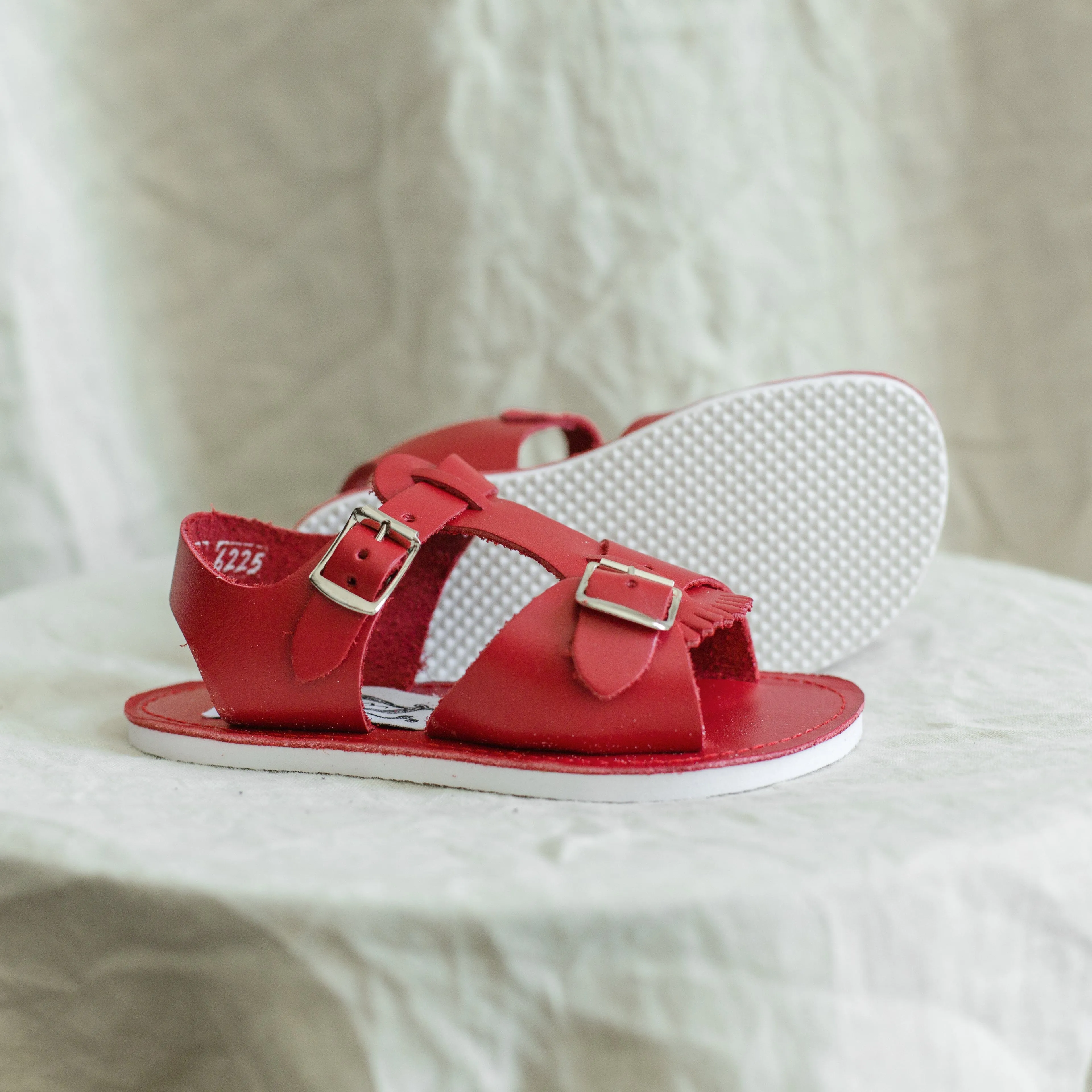 Stevie Sandal | Red